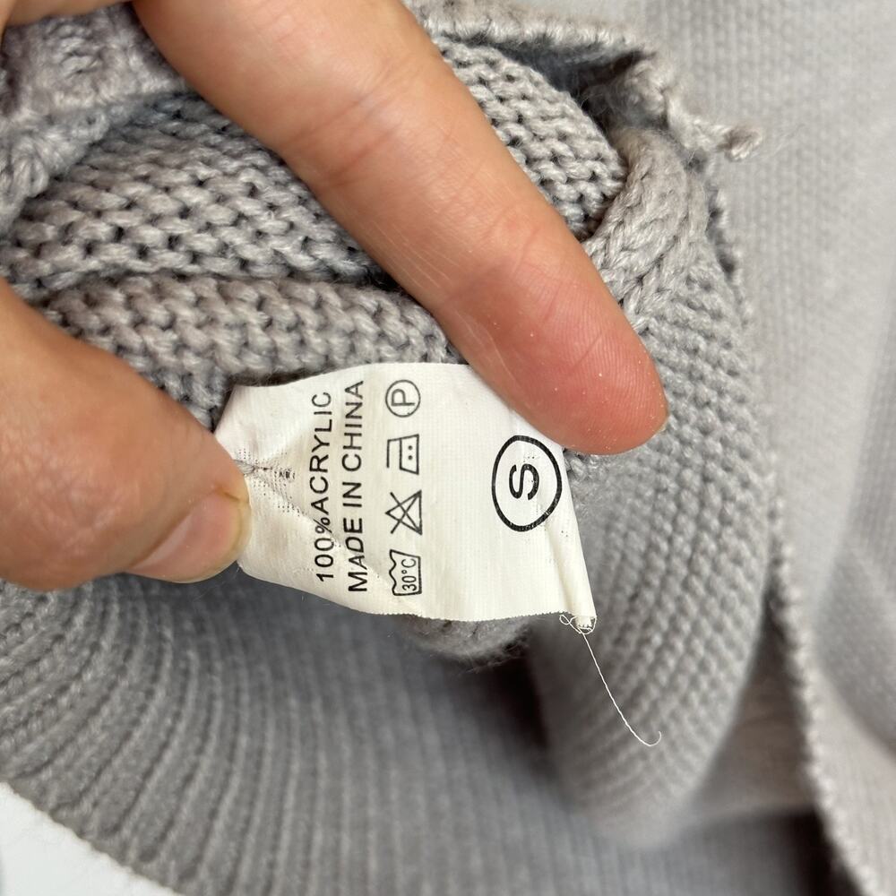 Cable Knit White Heart Grey Sweater Sz S Cozy Classic Winter Fisherman Coastal - Picture 7 of 10